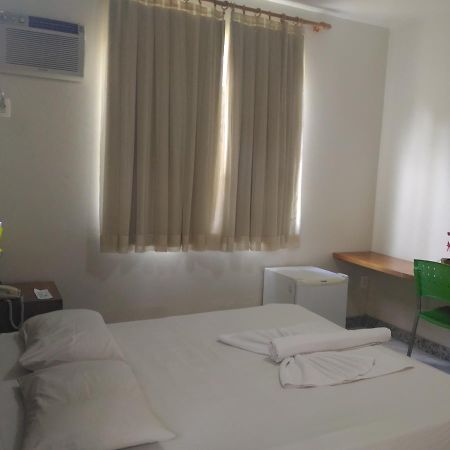 Hotel Pinheiros Chonim de Baixo Bagian luar foto