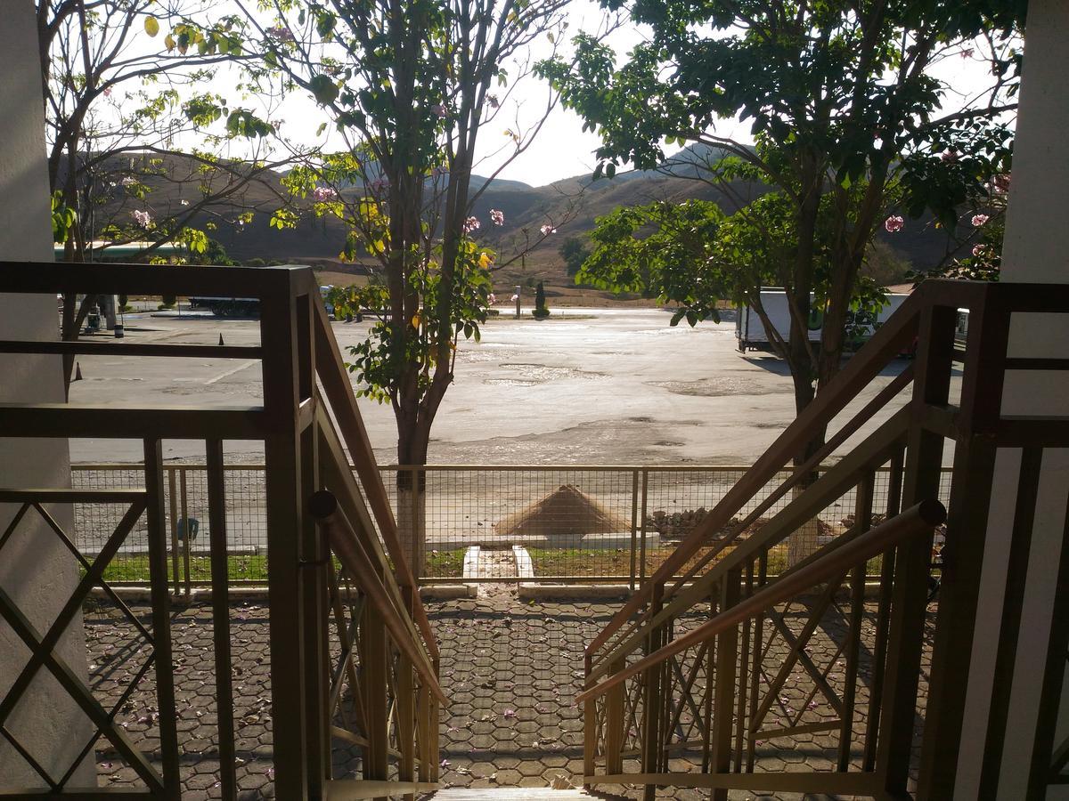 Hotel Pinheiros Chonim de Baixo Bagian luar foto